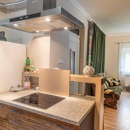 別荘 Cedrus Nyaralohaz, Gyoparosfuerdo