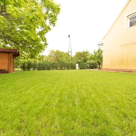 別荘 Cedrus Nyaralohaz, Gyoparosfuerdo オロシュハーザ